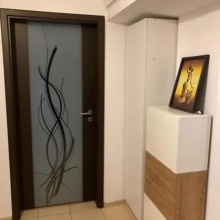 Apartment 3 De Inchiriat *