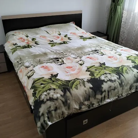 Apartment 3 De Inchiriat *